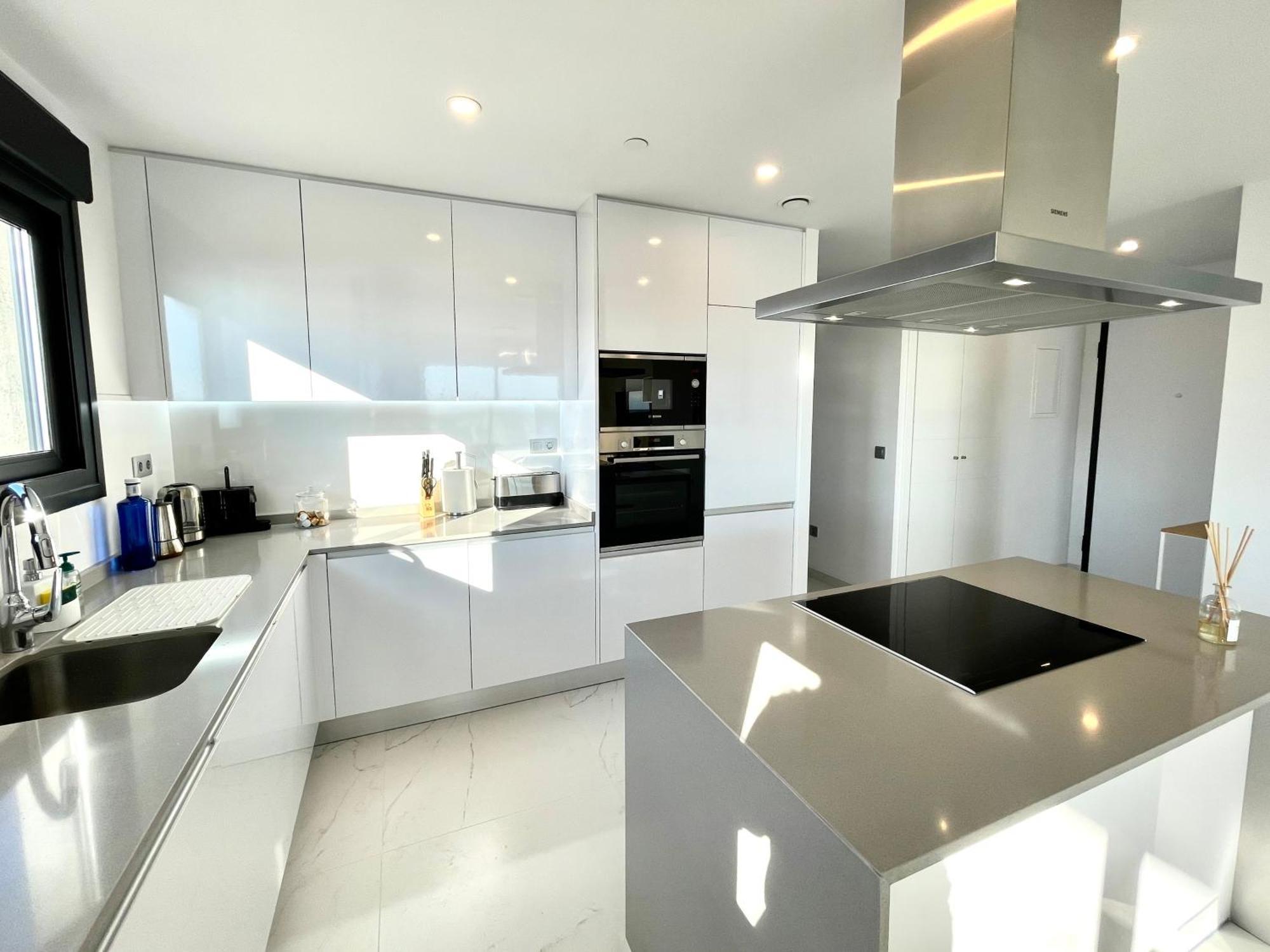 Luxury Apartment Sunset Cliffs Бенидорм Экстерьер фото